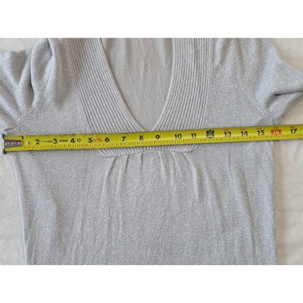White House Black Market Silver Metallic V-Neck 3/4 Sleeve Knit Top Small - Picture 4 of 6